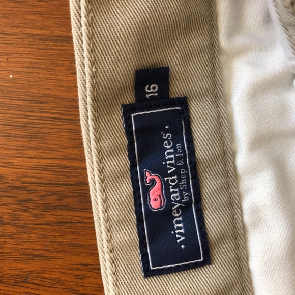Vineyard Vines Hockey shorts size 16 - Picture 2 of 2